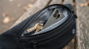Running bum bag under 30 pounds holding a smartphone and house keys securely